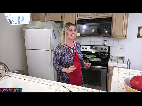 ❤️ Madrastra ordeñándole en la cocina antes de su cita Porno ruso en es.mass-pr.ru ❌️