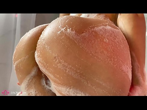 ❤️ Morena se masturba el coño con un vibrador hasta alcanzar un intenso orgasmo en la ducha Porno ruso en es.mass-pr.ru ❌️